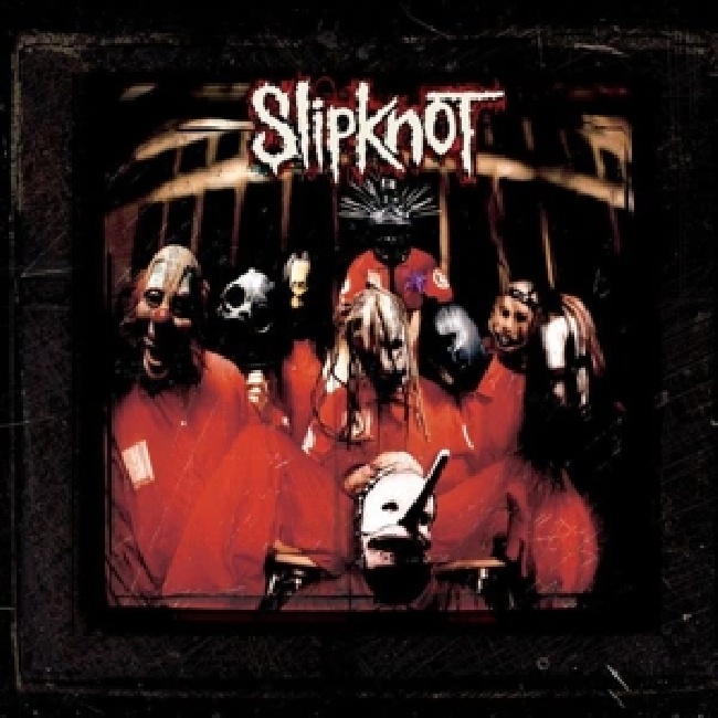 Slipknot-Dysfunctional Family Portraits-1-LP29mjkjn0.jpg