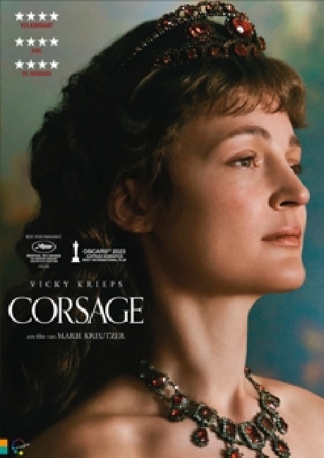 Movie-Corsage-1-BLRYgef8r25z.jpg