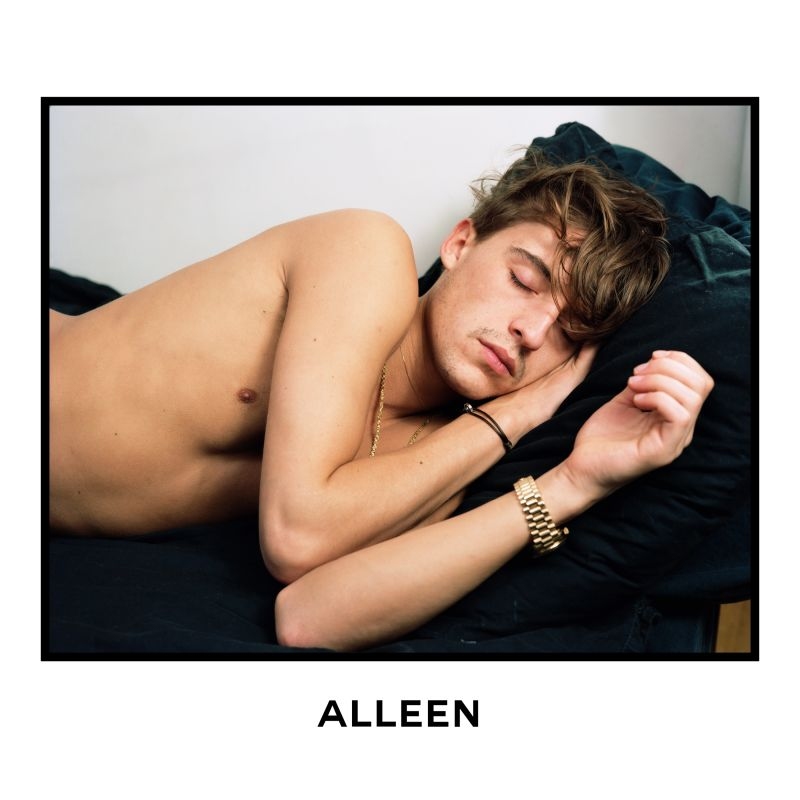 Lil Kleine - AlleenLil-Kleine-Alleen.jpg