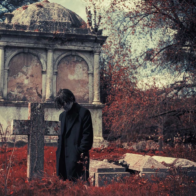Steven Wilson - Requiem for a villageSteven-Wilson-Requiem-for-a-village.jpg